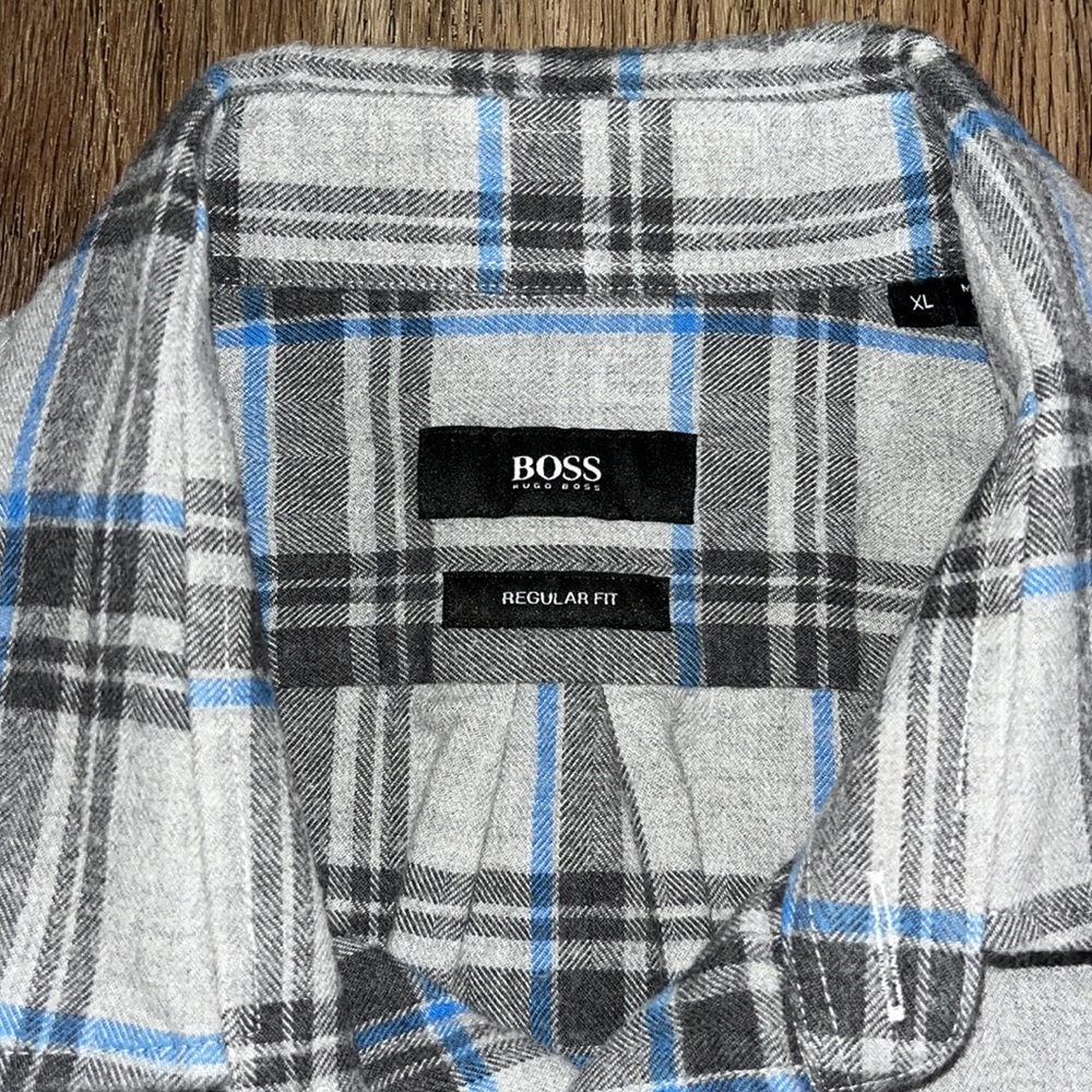 Hugo Boss Flannel In A Size Large - image 2